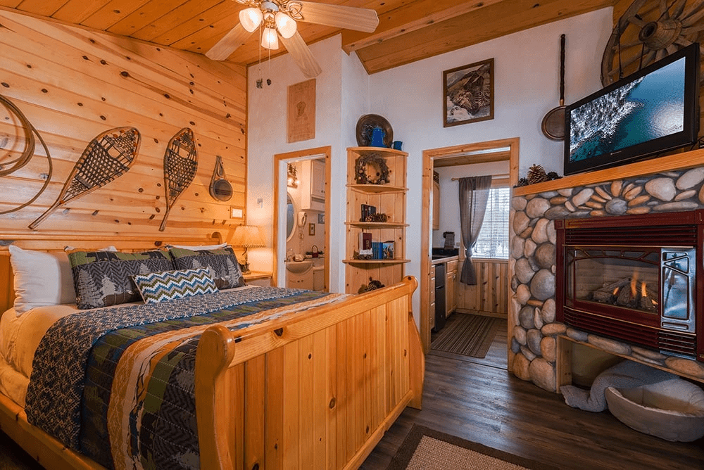 Fireside Lodge, a dog-friendly hotel in Lake Tahoe