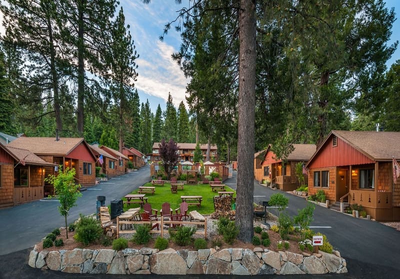 Outdoor area at Cedar Glen Lodge