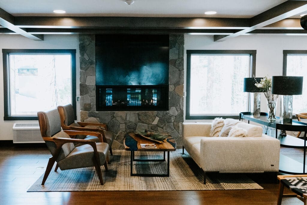 The Incline Lodge Lake Tahoe Lobby